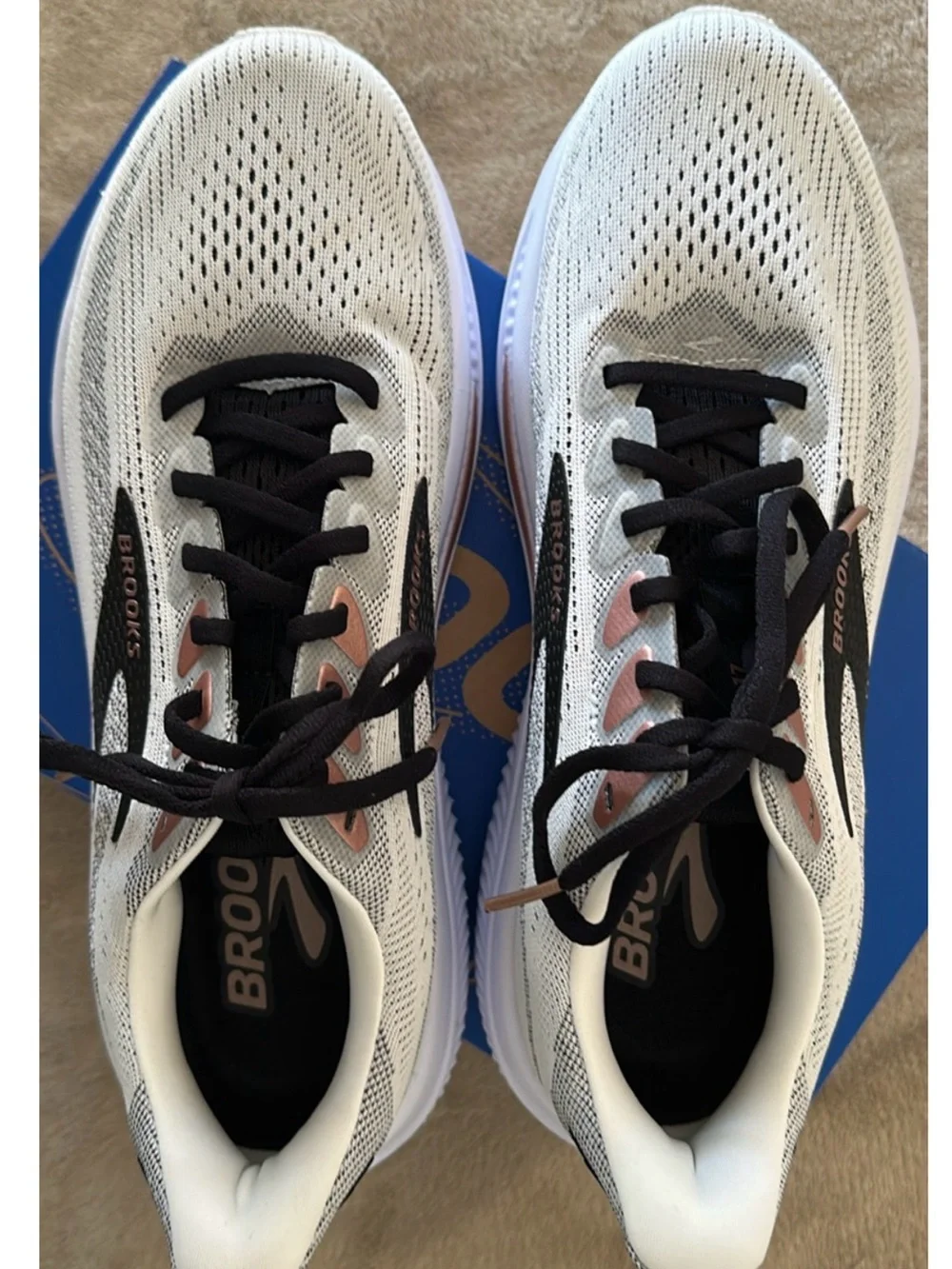 Brand New - Brooks Women's Ghost 17 White and Rose Gold Running/Walking Shoes